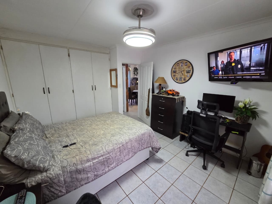 2 Bedroom Property for Sale in Doornpoort Gauteng