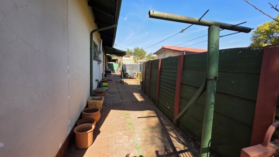 3 Bedroom Property for Sale in Annlin Gauteng