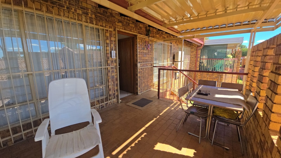 2 Bedroom Property for Sale in Amandasig Gauteng