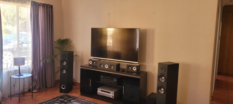 4 Bedroom Property for Sale in Pretoria Gardens Gauteng
