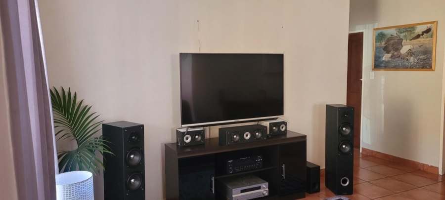 4 Bedroom Property for Sale in Pretoria Gardens Gauteng