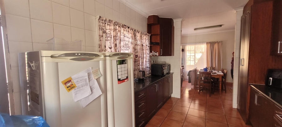 4 Bedroom Property for Sale in Pretoria Gardens Gauteng