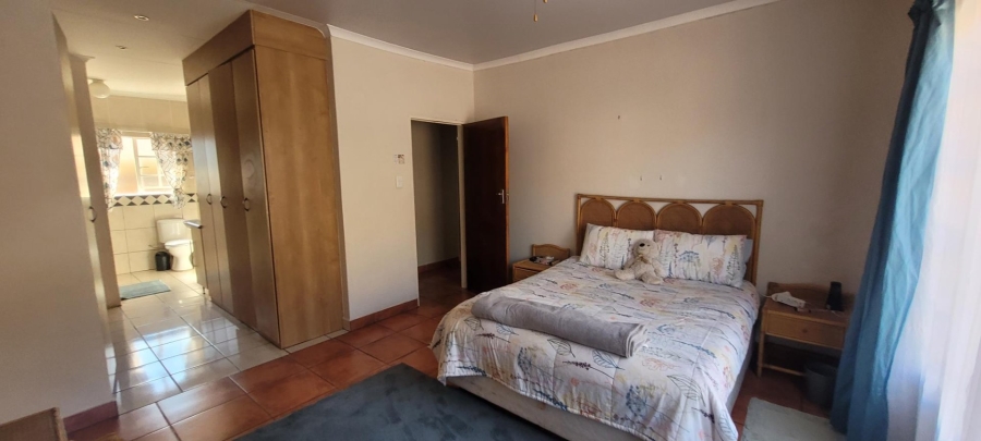 4 Bedroom Property for Sale in Pretoria Gardens Gauteng