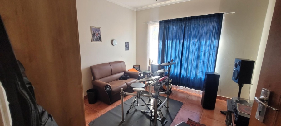4 Bedroom Property for Sale in Pretoria Gardens Gauteng
