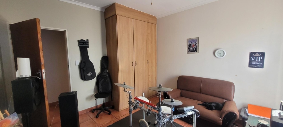 4 Bedroom Property for Sale in Pretoria Gardens Gauteng