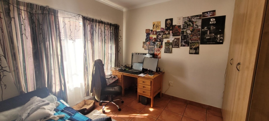 4 Bedroom Property for Sale in Pretoria Gardens Gauteng