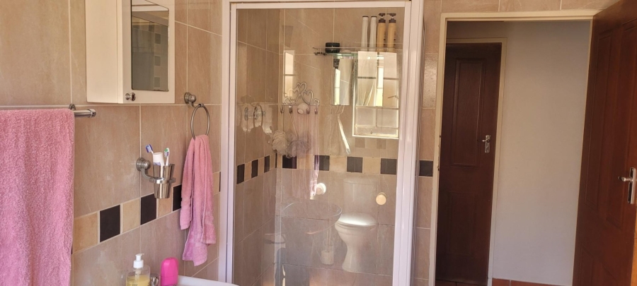 4 Bedroom Property for Sale in Pretoria Gardens Gauteng