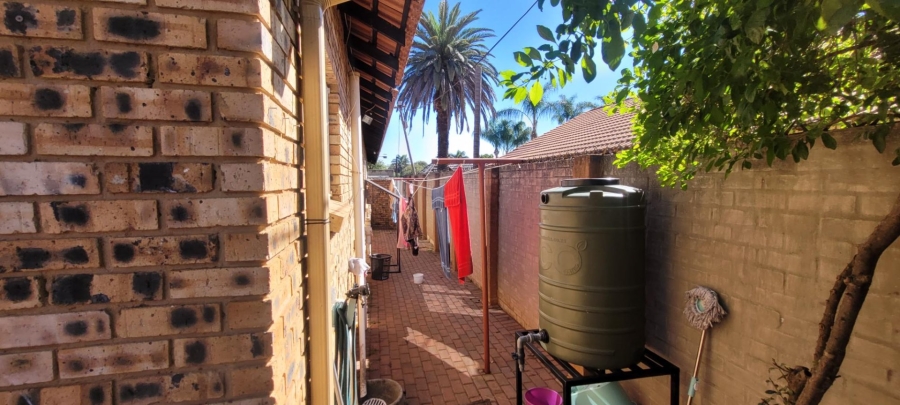 4 Bedroom Property for Sale in Pretoria Gardens Gauteng