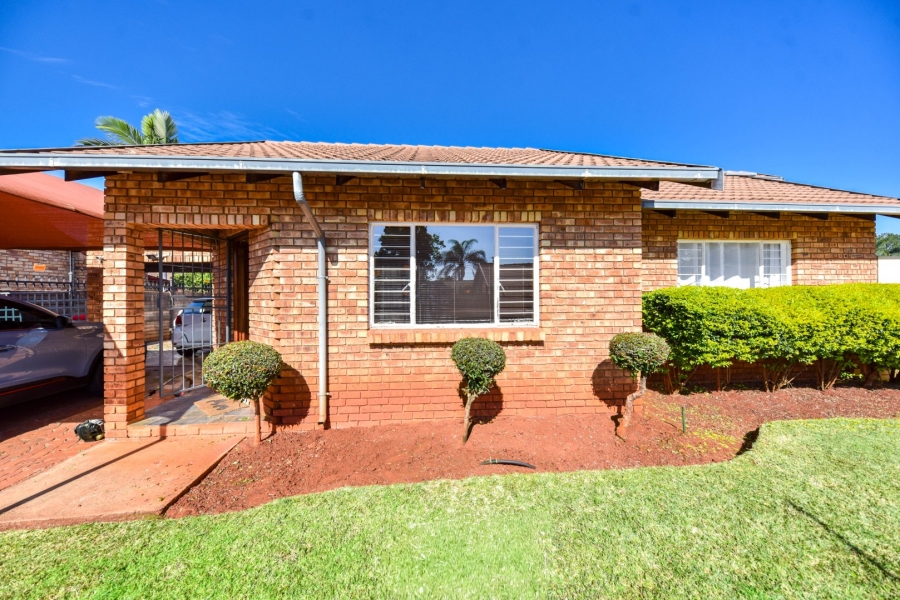 2 Bedroom Property for Sale in Dorandia Gauteng