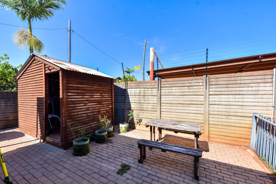 2 Bedroom Property for Sale in Dorandia Gauteng