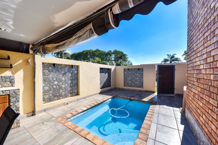 2 Bedroom Property for Sale in Dorandia Gauteng