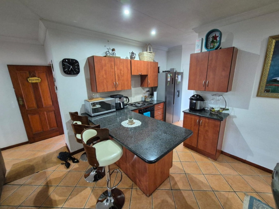2 Bedroom Property for Sale in Florauna Gauteng
