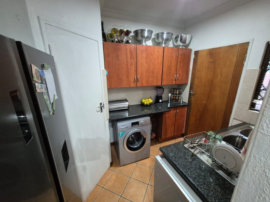 2 Bedroom Property for Sale in Florauna Gauteng