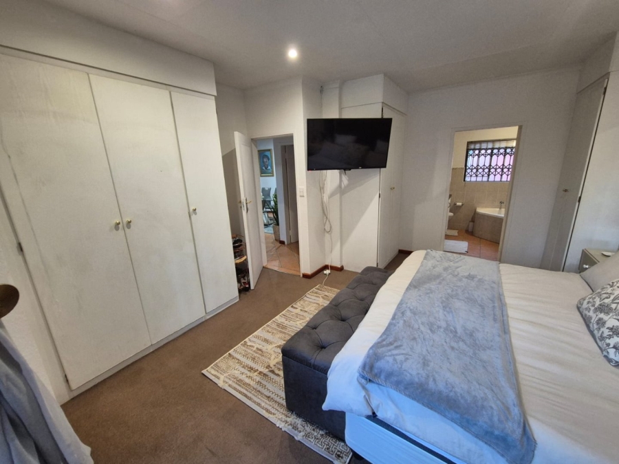 2 Bedroom Property for Sale in Florauna Gauteng