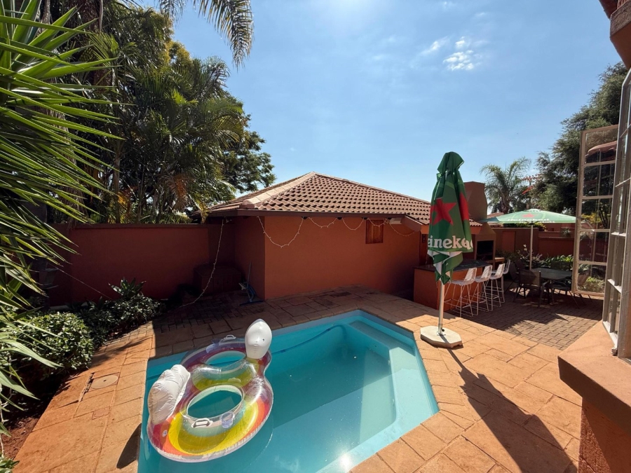 2 Bedroom Property for Sale in Florauna Gauteng