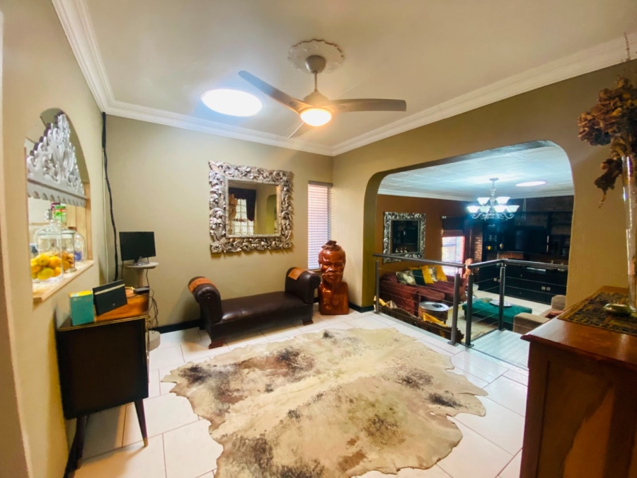 4 Bedroom Property for Sale in Ninapark Gauteng