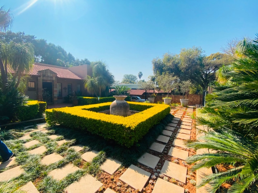 4 Bedroom Property for Sale in Ninapark Gauteng