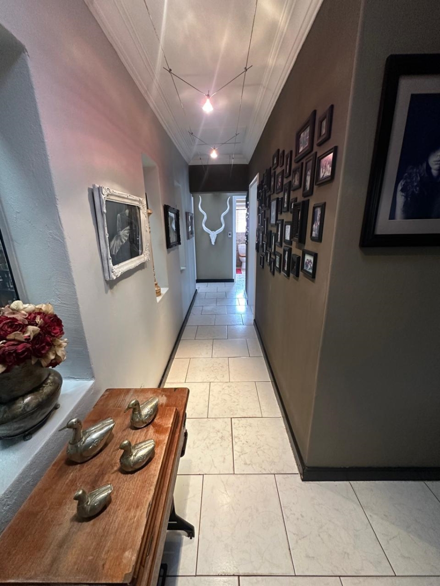 4 Bedroom Property for Sale in Ninapark Gauteng