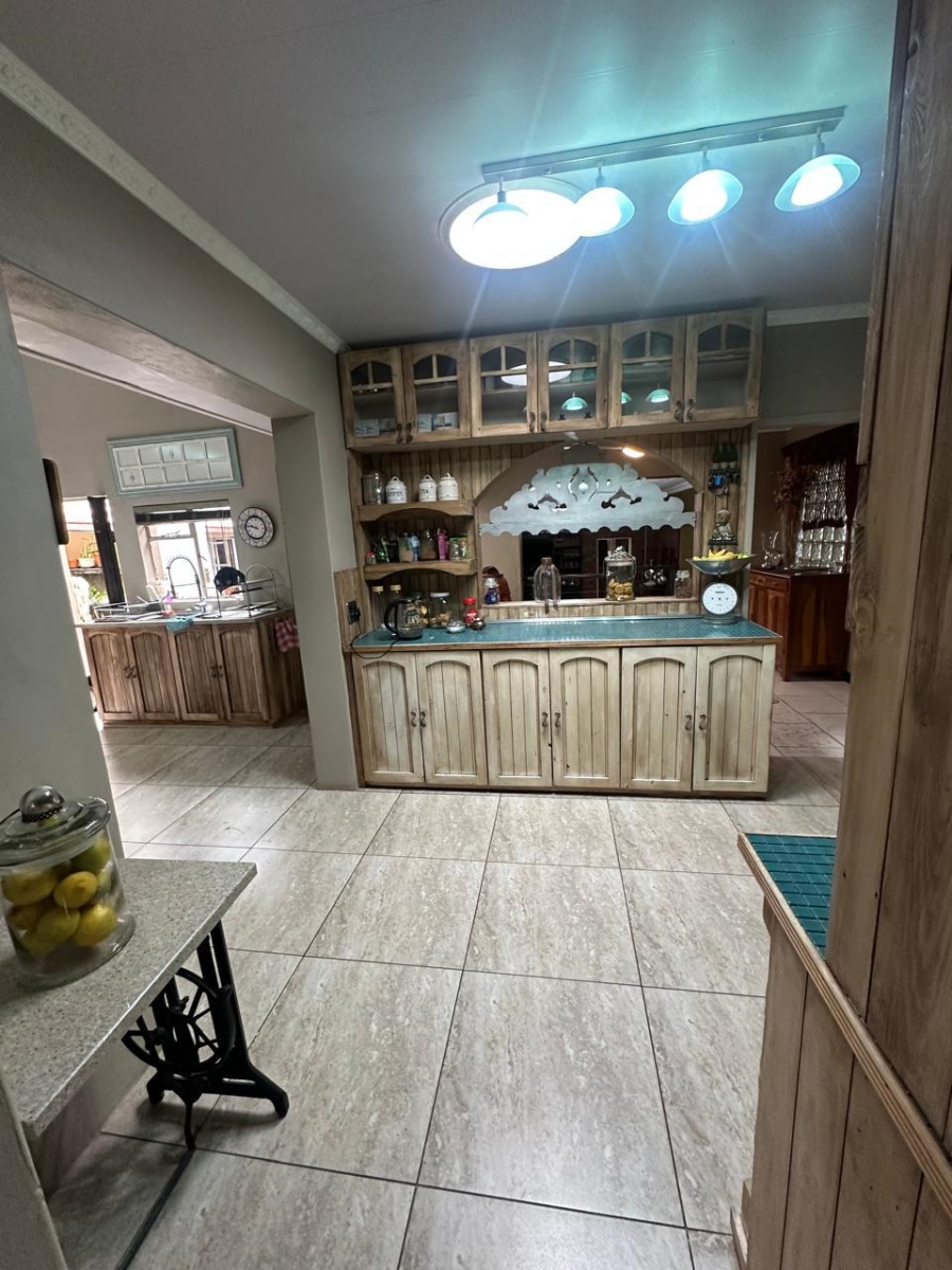 4 Bedroom Property for Sale in Ninapark Gauteng