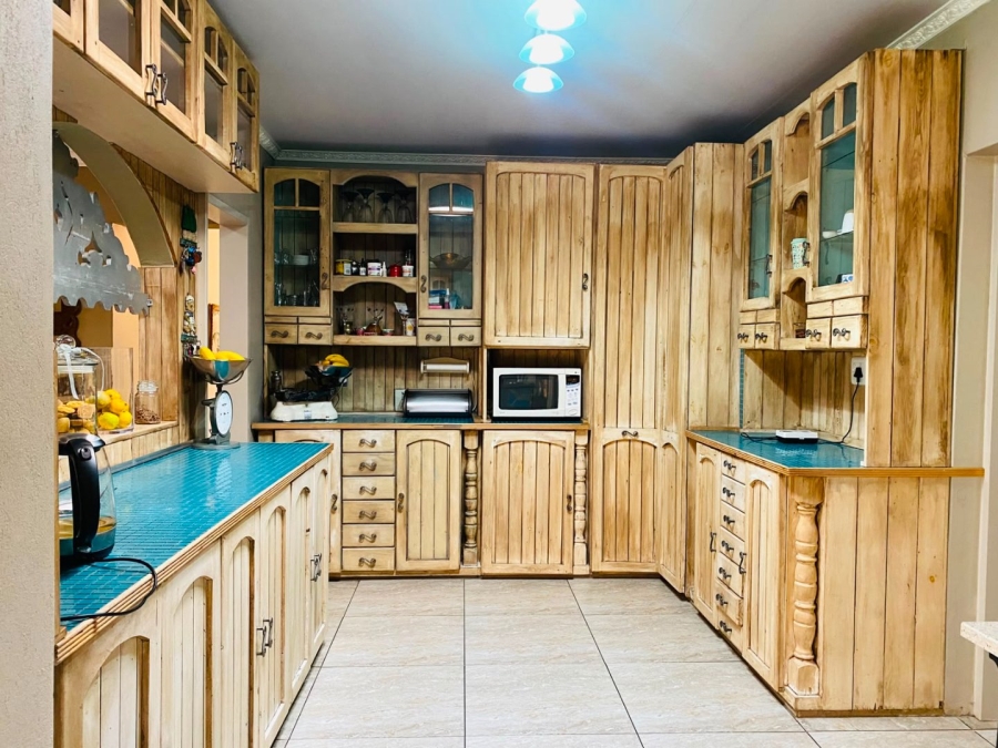 4 Bedroom Property for Sale in Ninapark Gauteng