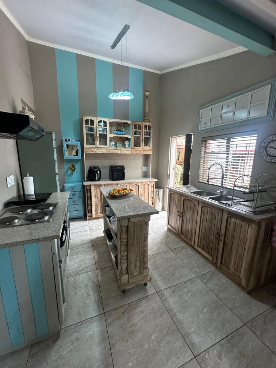 4 Bedroom Property for Sale in Ninapark Gauteng