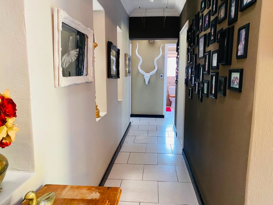 4 Bedroom Property for Sale in Ninapark Gauteng