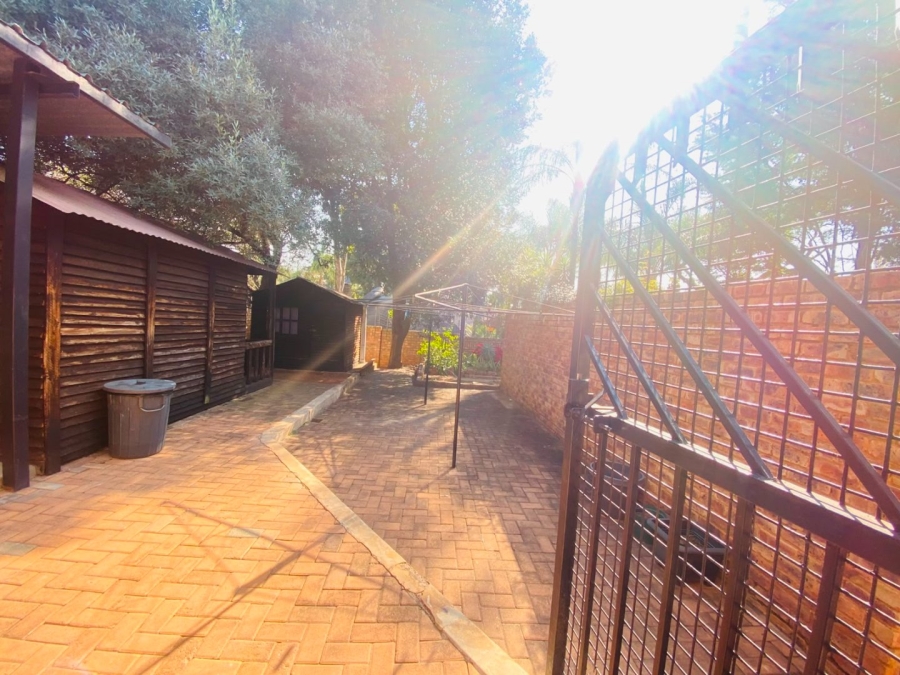 4 Bedroom Property for Sale in Ninapark Gauteng