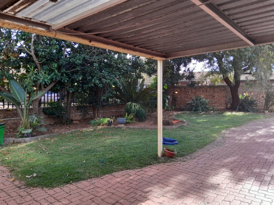 3 Bedroom Property for Sale in The Orchards Gauteng