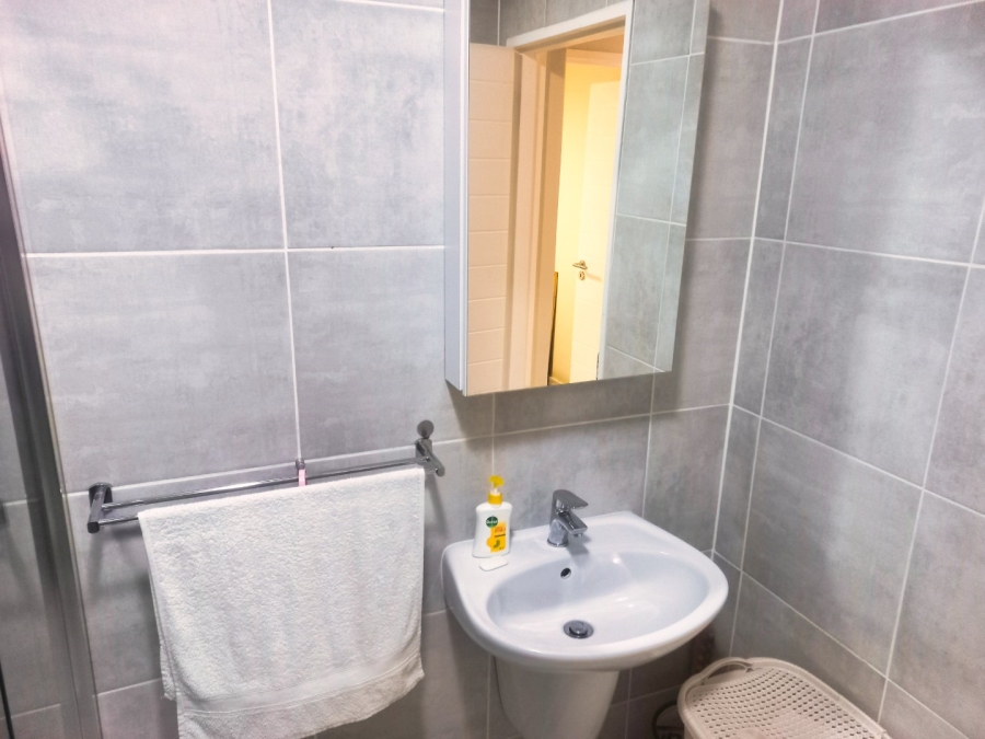 2 Bedroom Property for Sale in Lilianton Gauteng