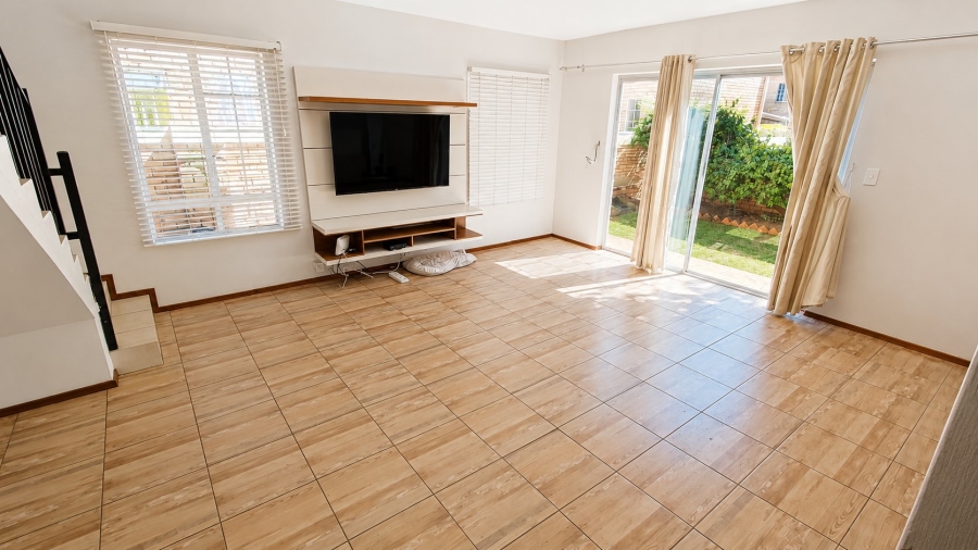 3 Bedroom Property for Sale in Heuwelsig Estate Gauteng