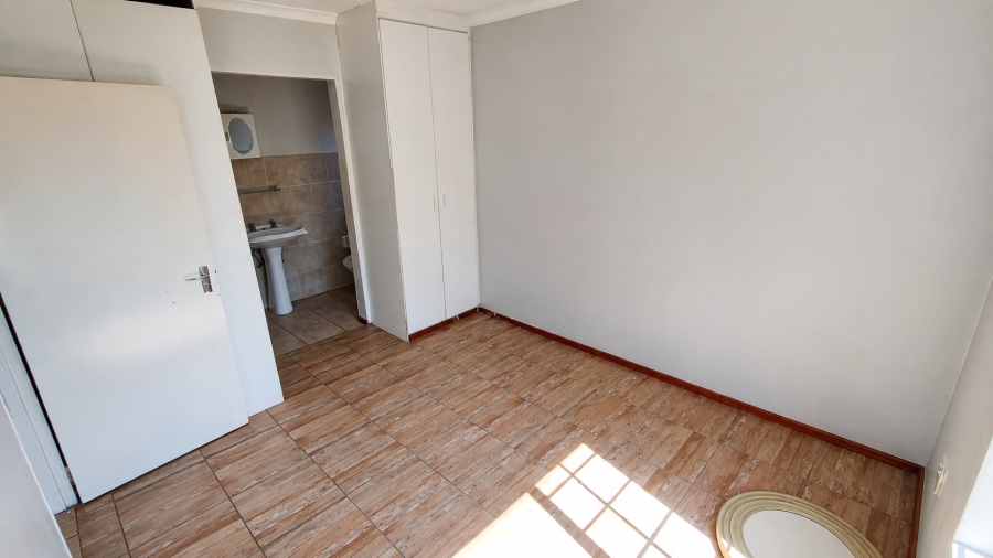 3 Bedroom Property for Sale in Heuwelsig Estate Gauteng