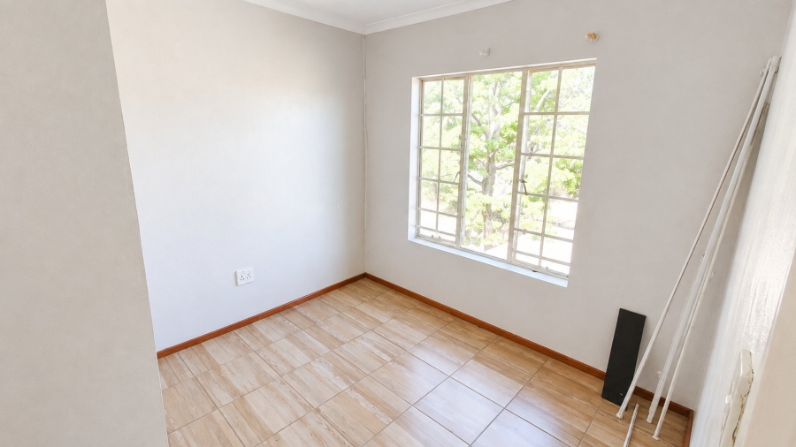 3 Bedroom Property for Sale in Heuwelsig Estate Gauteng