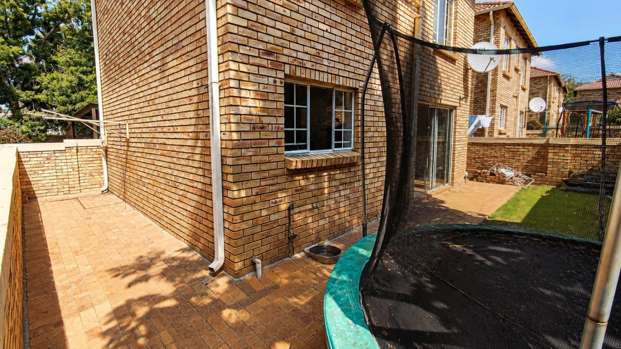 3 Bedroom Property for Sale in Heuwelsig Estate Gauteng