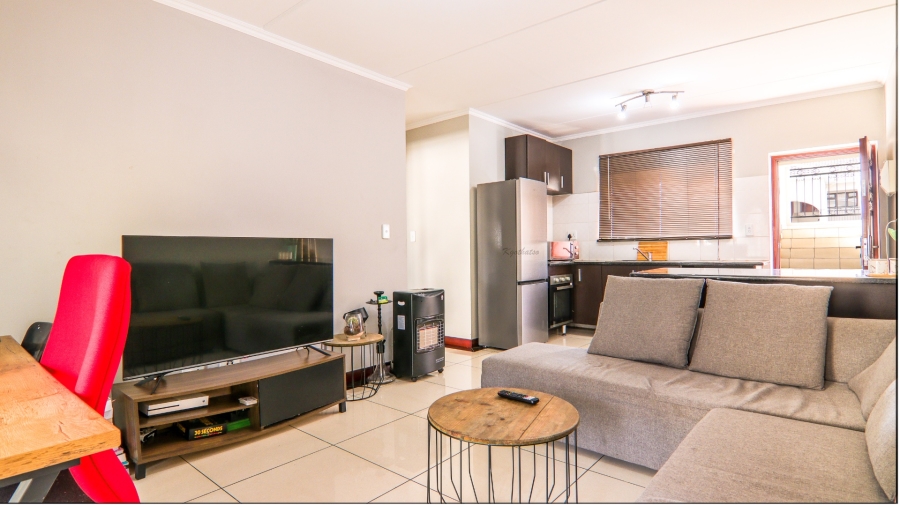 1 Bedroom Property for Sale in Noordwyk Gauteng