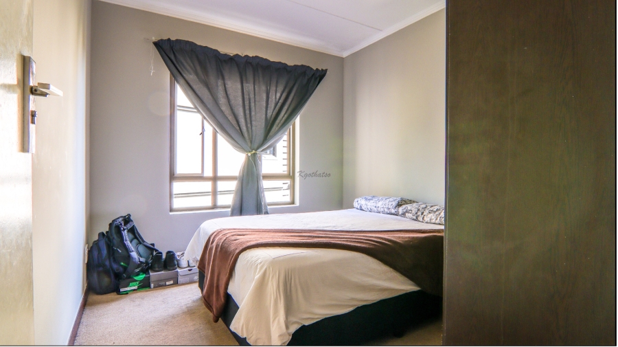 1 Bedroom Property for Sale in Noordwyk Gauteng