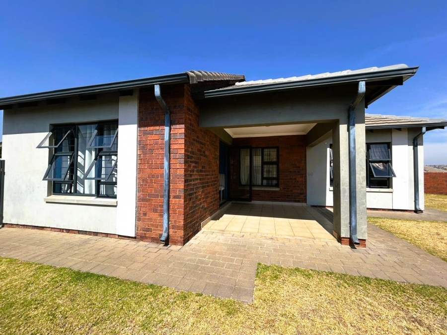 3 Bedroom Property for Sale in Rooihuiskraal North Gauteng