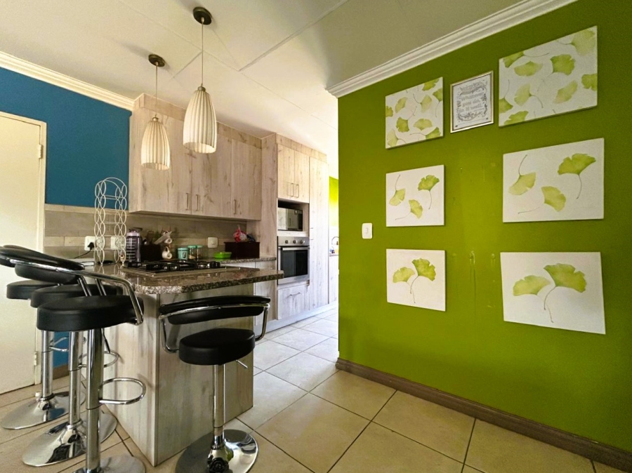 3 Bedroom Property for Sale in Rooihuiskraal North Gauteng