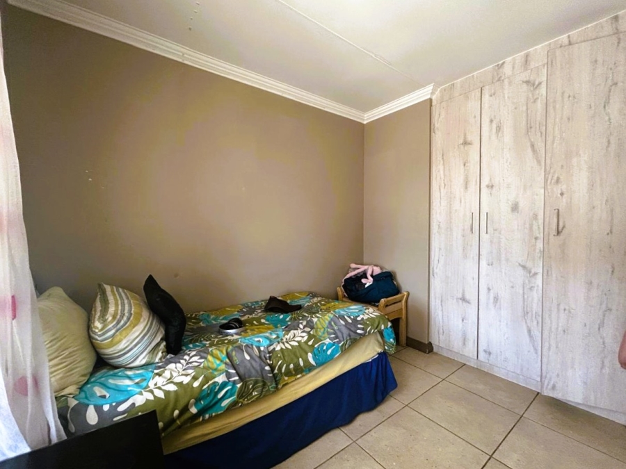 3 Bedroom Property for Sale in Rooihuiskraal North Gauteng