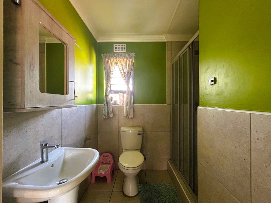 3 Bedroom Property for Sale in Rooihuiskraal North Gauteng
