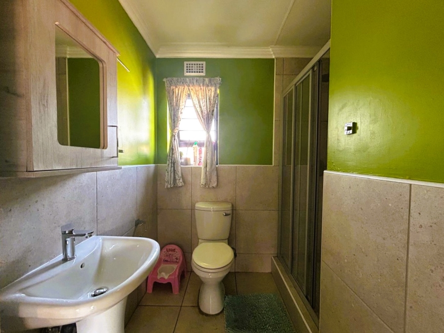3 Bedroom Property for Sale in Rooihuiskraal North Gauteng