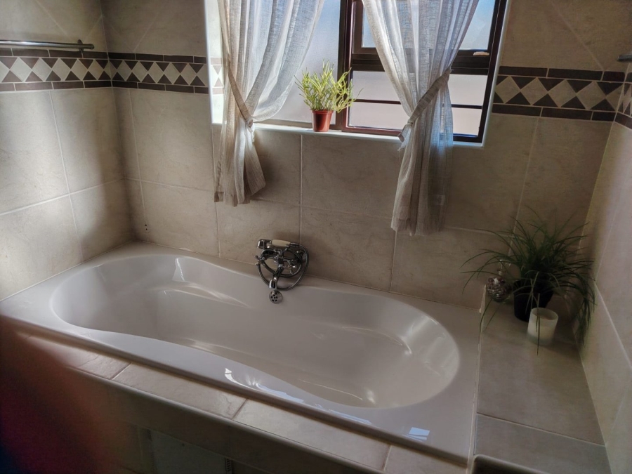 3 Bedroom Property for Sale in Fochville Gauteng