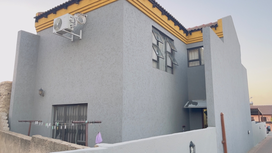 4 Bedroom Property for Sale in Soshanguve East Ext 4 Gauteng