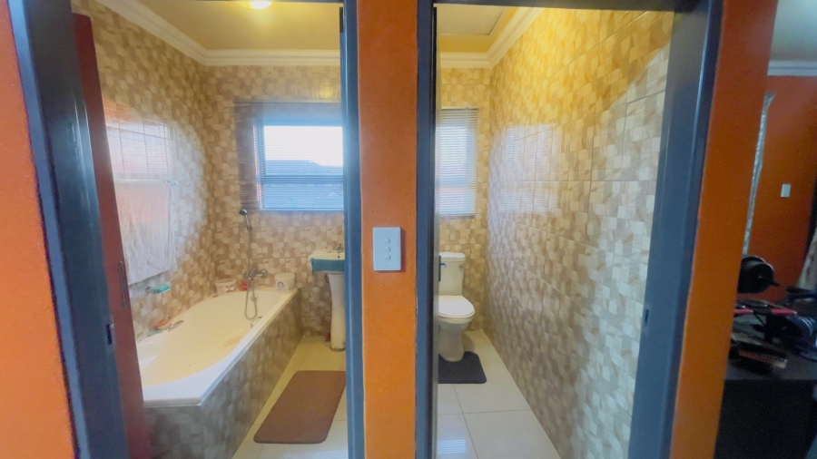 4 Bedroom Property for Sale in Soshanguve East Ext 4 Gauteng