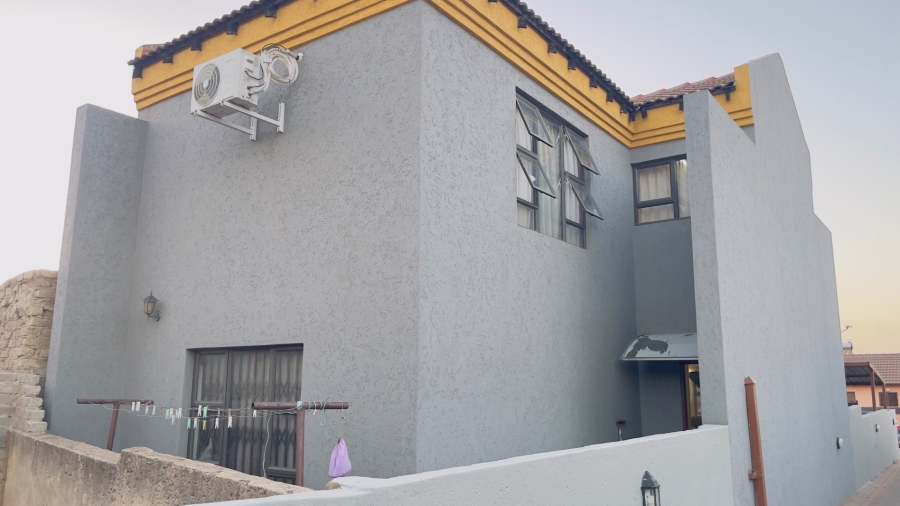 4 Bedroom Property for Sale in Soshanguve East Ext 4 Gauteng