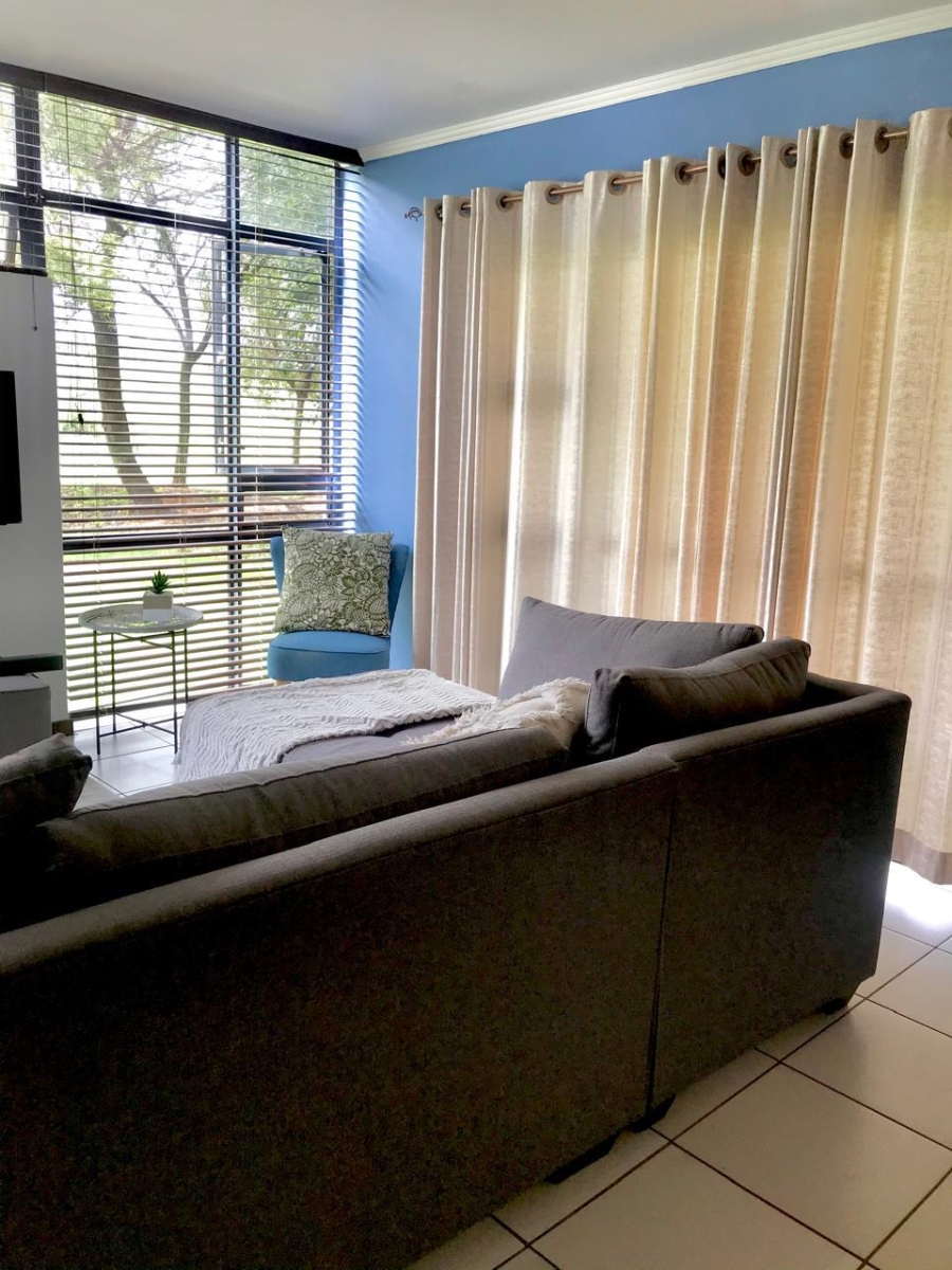 To Let 2 Bedroom Property for Rent in Jackal Creek Golf Estate Gauteng