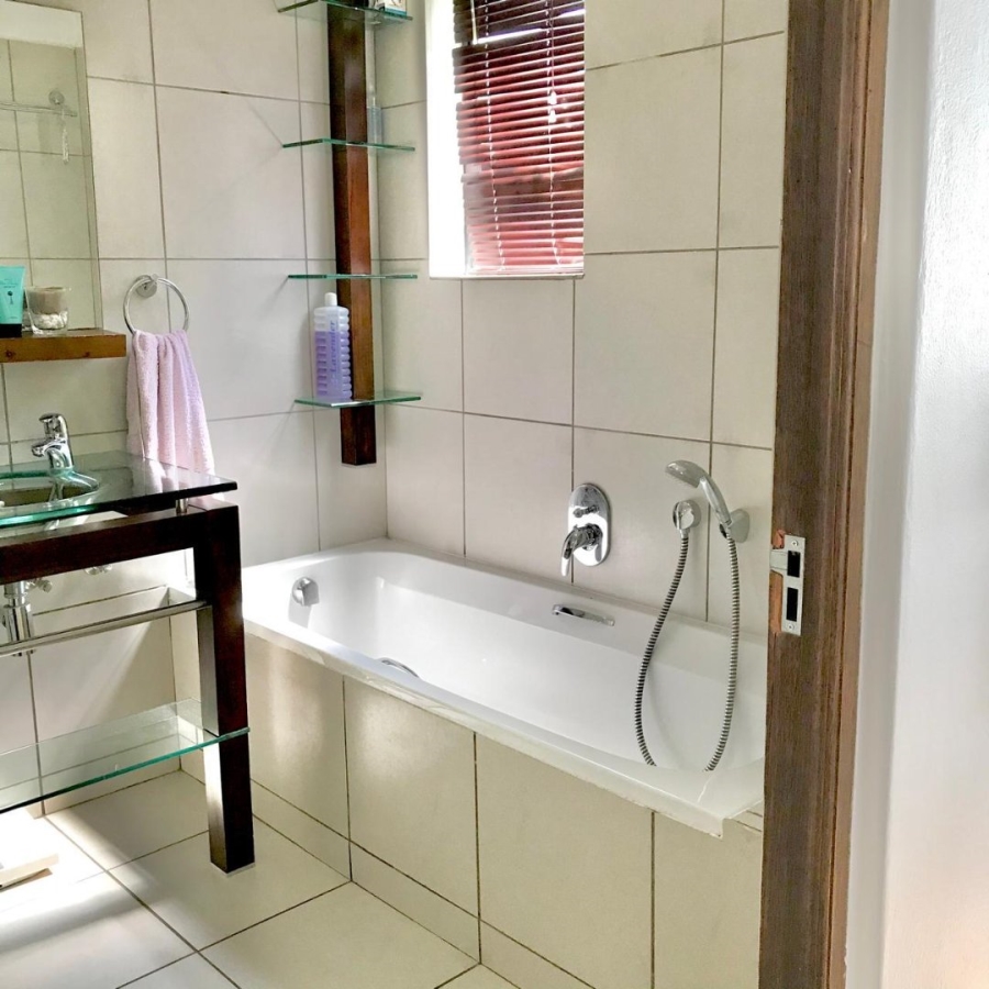 To Let 2 Bedroom Property for Rent in Jackal Creek Golf Estate Gauteng
