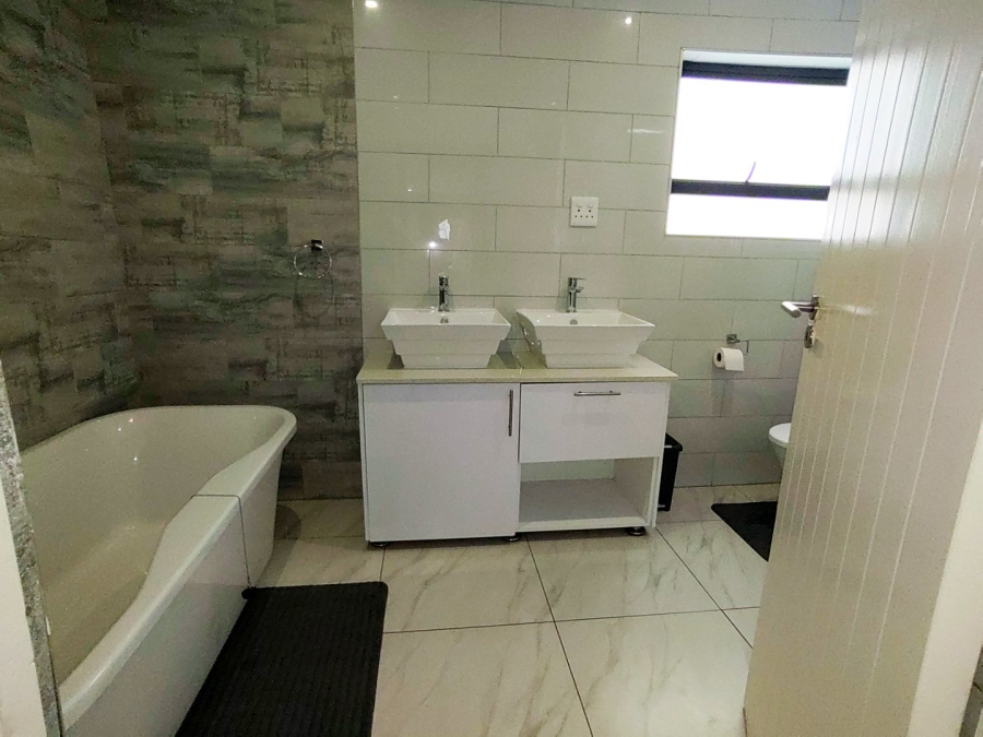 3 Bedroom Property for Sale in Amandasig Gauteng
