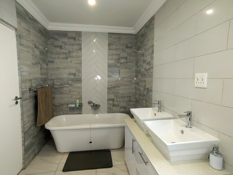 3 Bedroom Property for Sale in Amandasig Gauteng
