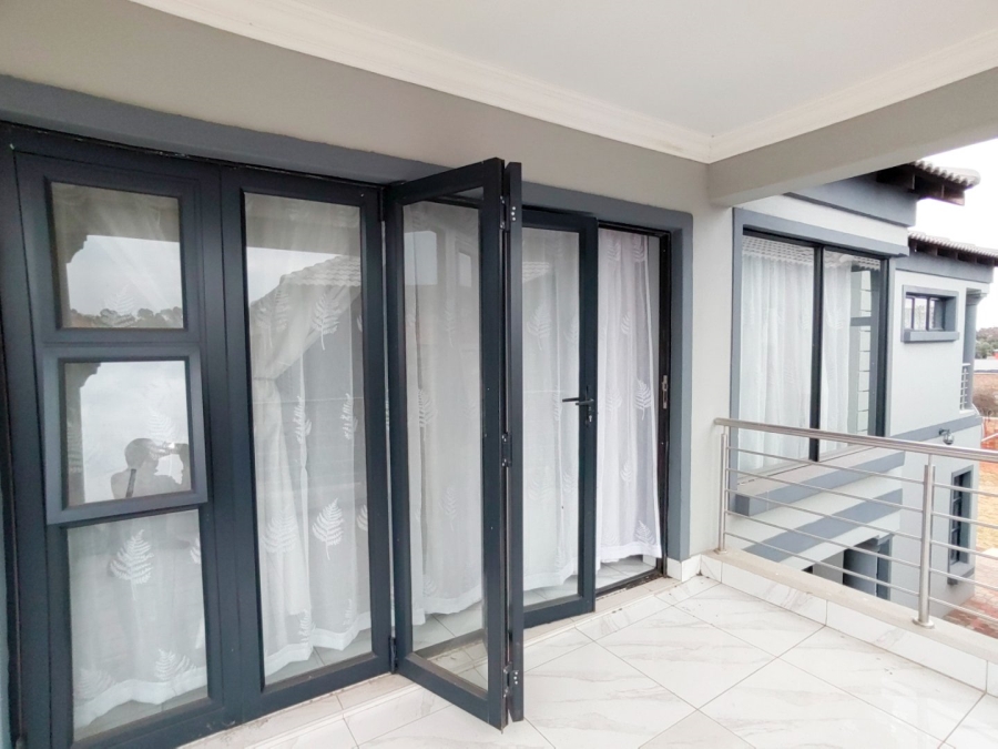 3 Bedroom Property for Sale in Amandasig Gauteng