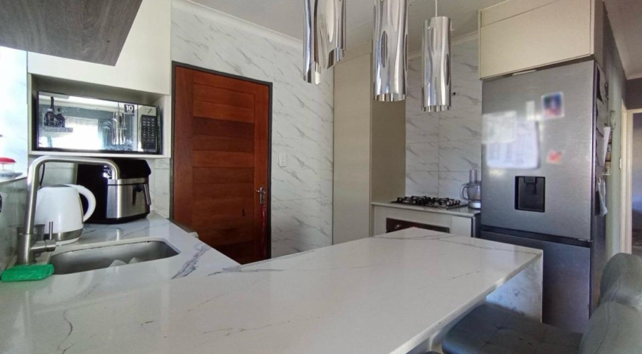 3 Bedroom Property for Sale in Kosmosdal Gauteng